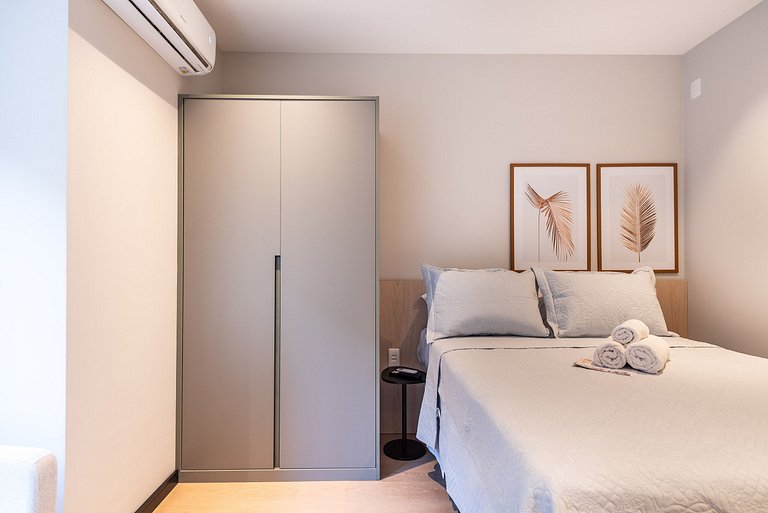 Studio Completo c/ Sofá-Cama e Prox. do Metrô!