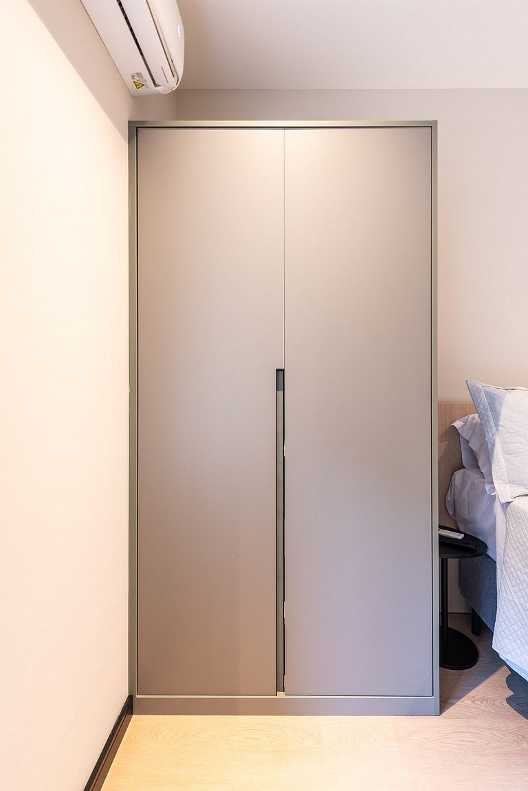 Studio Completo c/ Sofá-Cama e Prox. do Metrô!