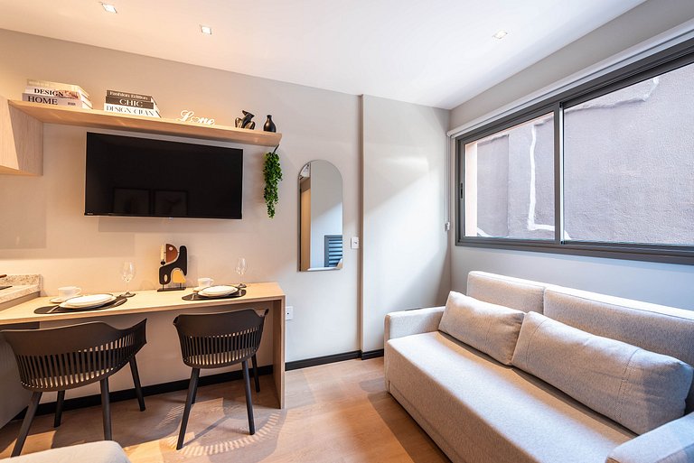 Studio Completo c/ Sofá-Cama e Prox. do Metrô!