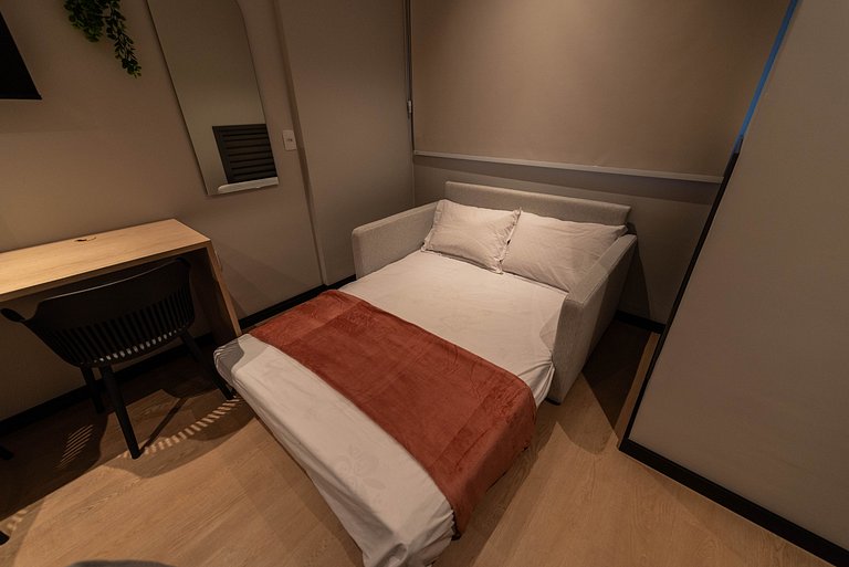 Studio Completo c/ Sofá-Cama e Prox. do Metrô!