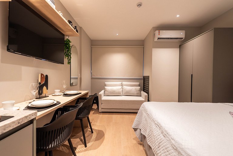 Studio Completo c/ Sofá-Cama e Prox. do Metrô!