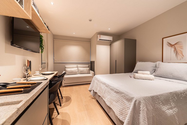 Studio Completo c/ Sofá-Cama e Prox. do Metrô!