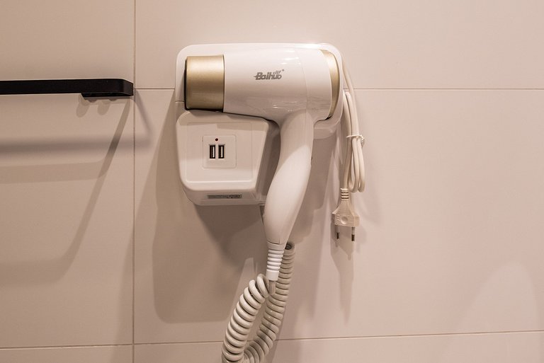 Studio Completo c/ Sofá-Cama e Prox. do Metrô!