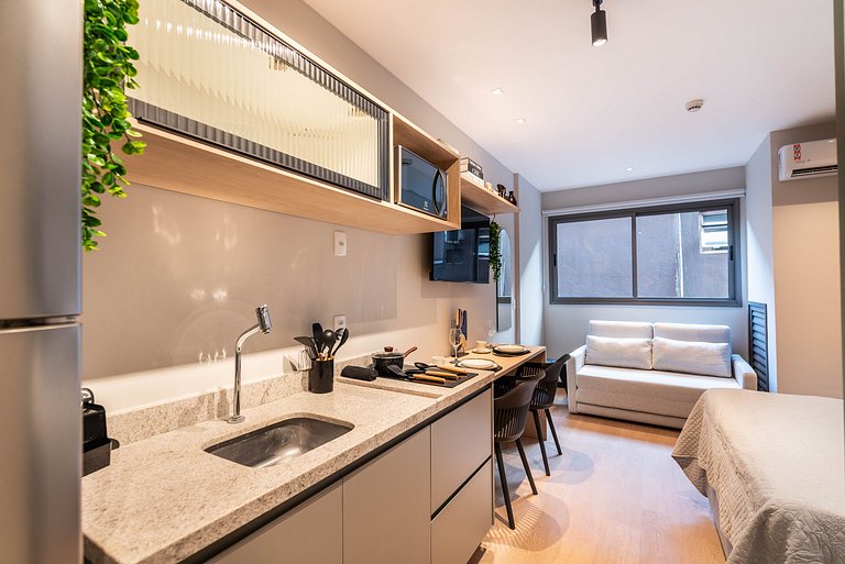 Studio Completo c/ Sofá-Cama e Prox. do Metrô!