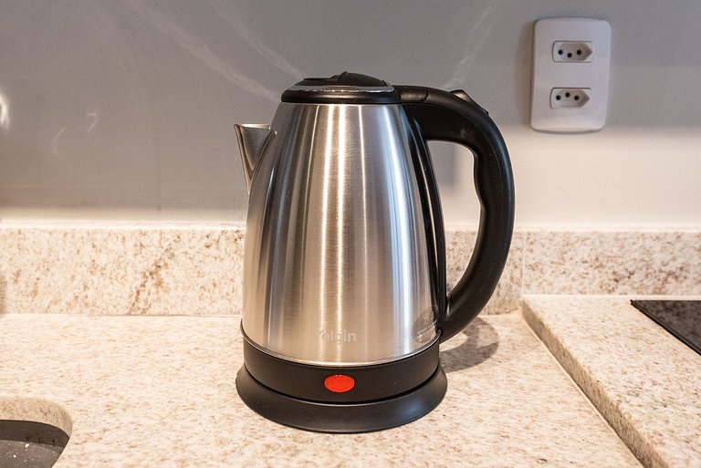 Studio Completo c/ Sofá-Cama e Prox. do Metrô!