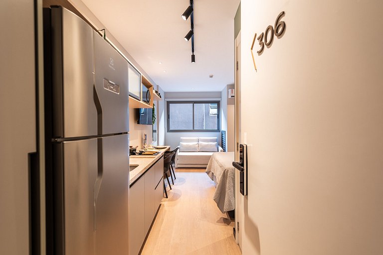 Studio Completo c/ Sofá-Cama e Prox. do Metrô!