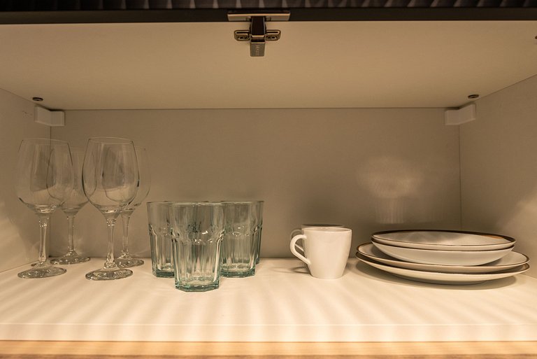 Studio Completo c/ Sofá-Cama e Prox. do Metrô!