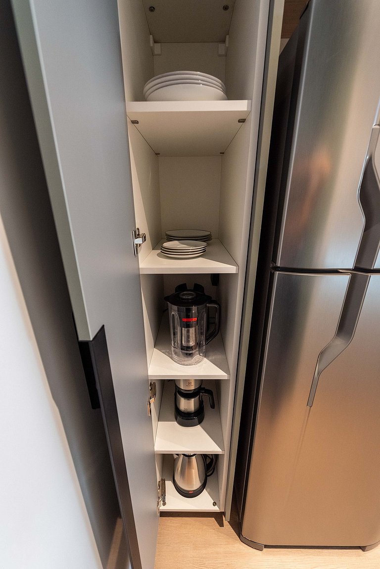 Studio Completo c/ Sofá-Cama e Prox. do Metrô!