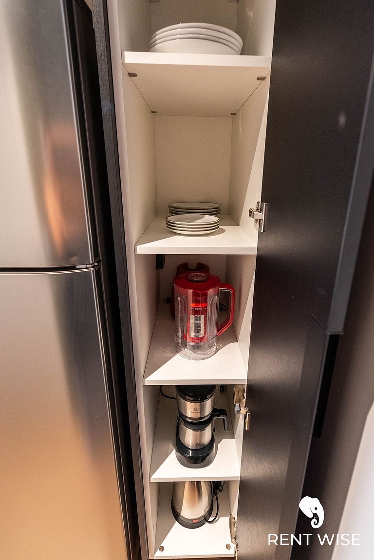 Studio Completo c/ Sofá-Cama e Prox. do Metrô!