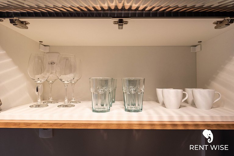 Studio Completo c/ Sofá-Cama e Prox. do Metrô!