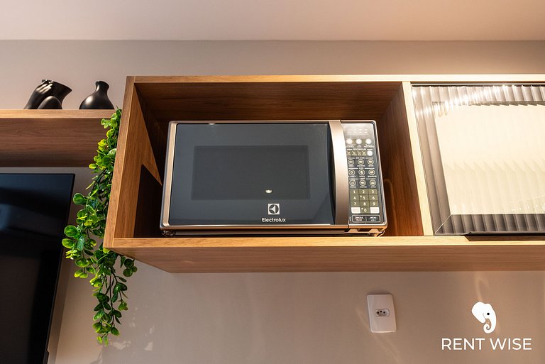 Studio Completo c/ Sofá-Cama e Prox. do Metrô!