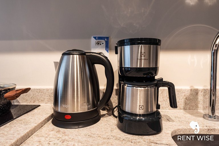 Studio Completo c/ Sofá-Cama e Prox. do Metrô!