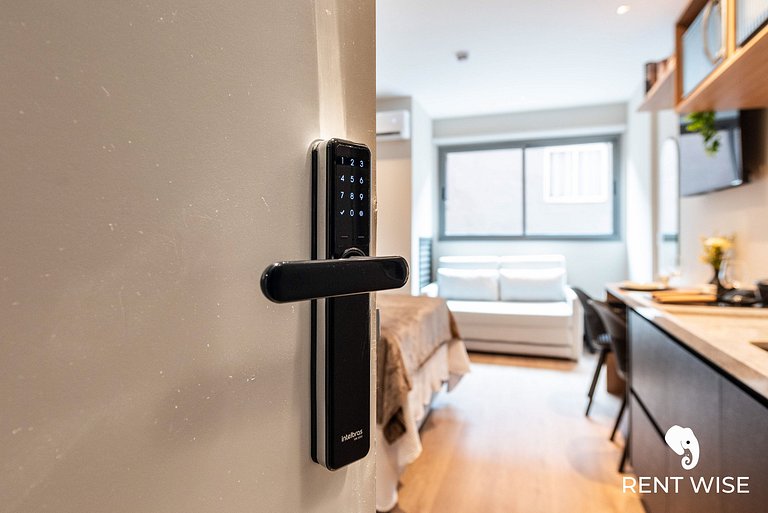 Studio Completo c/ Sofá-Cama e Prox. do Metrô!