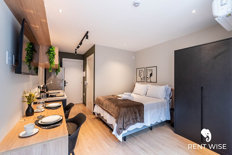 Studio Completo c/ Sofá-Cama e Prox. do Metrô!