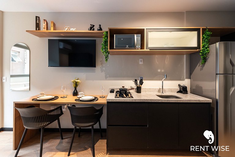 Studio Completo c/ Sofá-Cama e Prox. do Metrô!