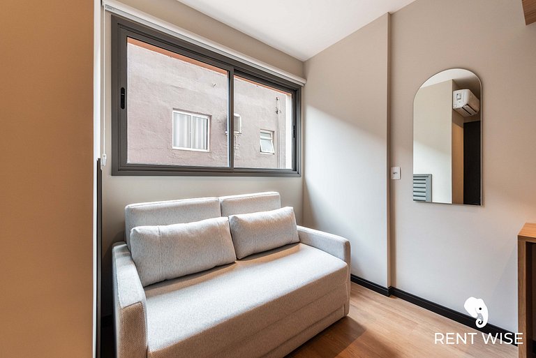 Studio Completo c/ Sofá-Cama e Prox. do Metrô!