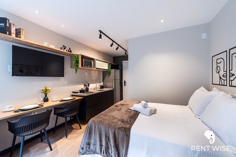 Studio Completo c/ Sofá-Cama e Prox. do Metrô!