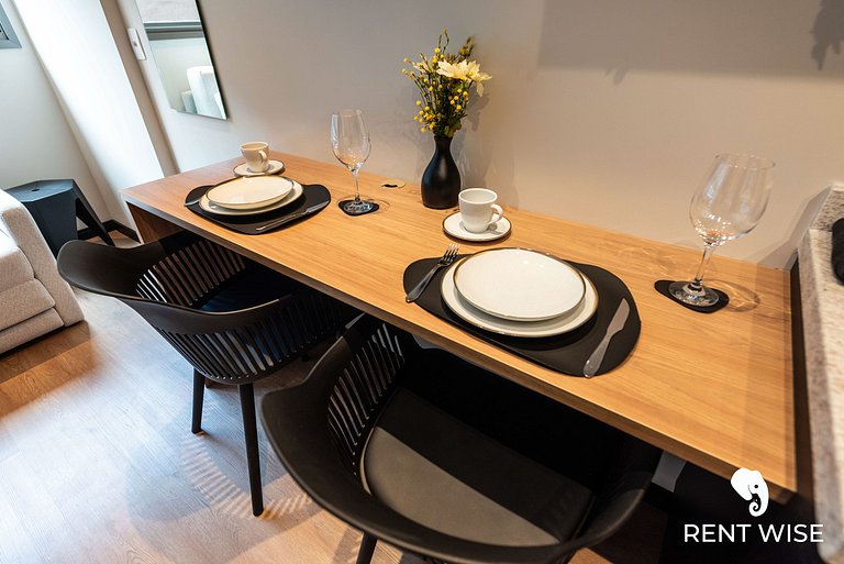 Studio Completo c/ Sofá-Cama e Prox. do Metrô!