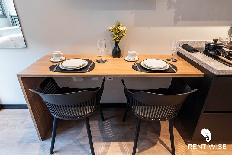 Studio Completo c/ Sofá-Cama e Prox. do Metrô!