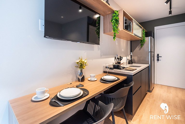 Studio Completo c/ Sofá-Cama e Prox. do Metrô!