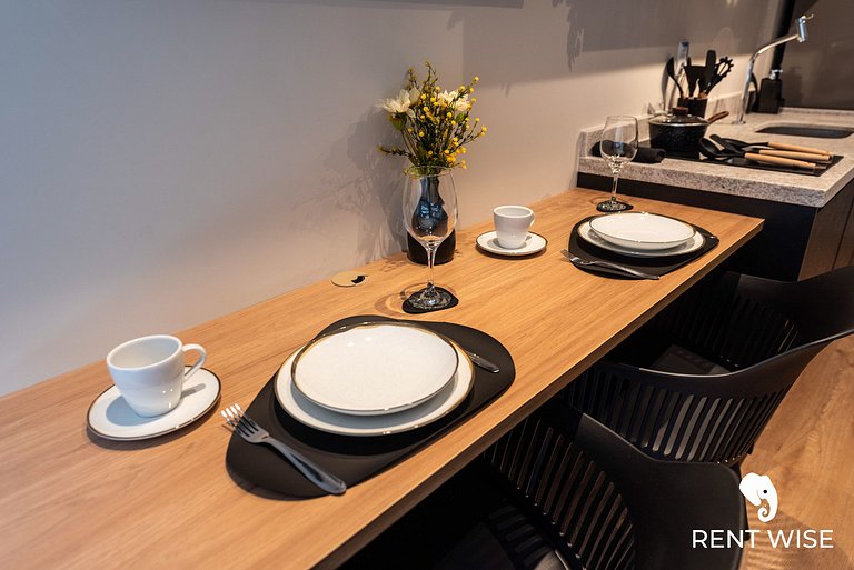 Studio Completo c/ Sofá-Cama e Prox. do Metrô!