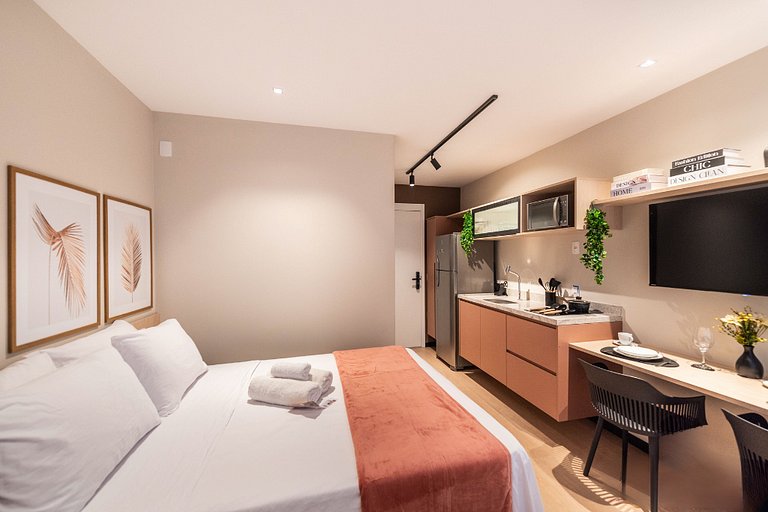 Studio Completo c/ Sofá-Cama e Prox. do Metrô!